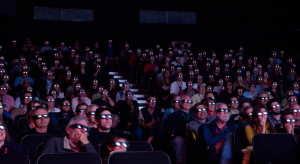10-TFF-RB-3D-Audience-0609